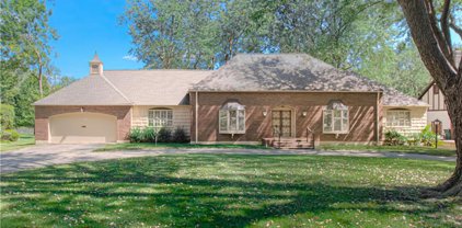 9401 Lee Boulevard, Leawood