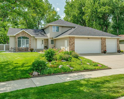 320 Napa Loop, Bismarck