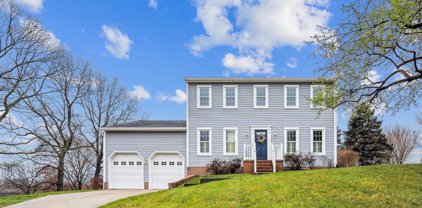 521 Bay Hills Dr, Arnold