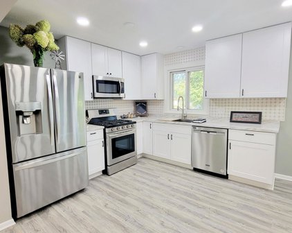 71 W Louis Street, Elko New Market