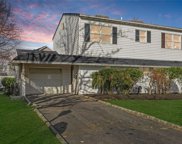 595 Sand Hill Road, Wantagh image