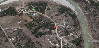 399 Lake Rd, Pipe Creek