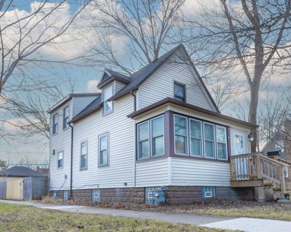9501 Jackson Avenue, Brookfield