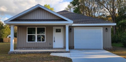 3166 Main Street, Crestview