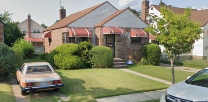 225-23 114th Avenue, Cambria Heights