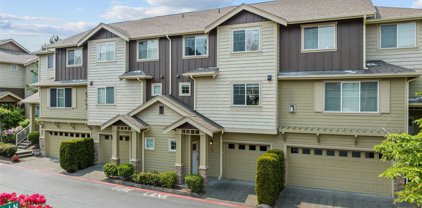 325 Chelan Place NE Unit #D-3, Renton