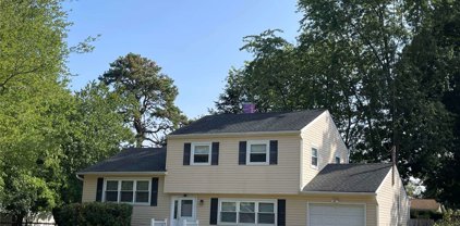 16 Windwood Road, Bohemia