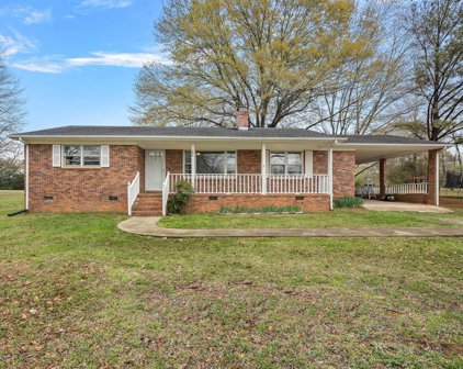 1820 Colonial Acres  Circle, York