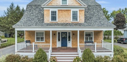 1362 Main Street, Concord