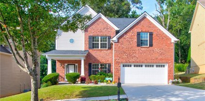 5700 Crest Hill Drive, Buford