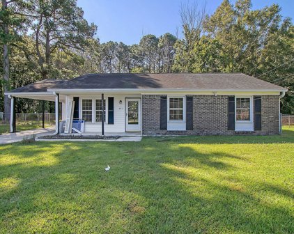 3241 Stonehaven Dr, North Charleston