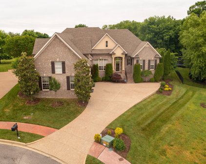1104 Thora Ct, Gallatin