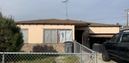 1237 E 222nd St, Carson