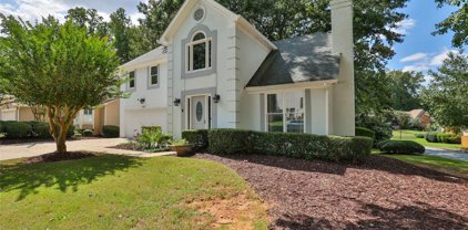 895 Whitehall Way, Roswell