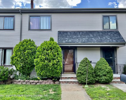 124 Hampton Place, Staten Island