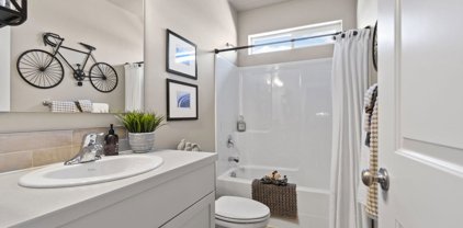 2004 E C St, Deer Park