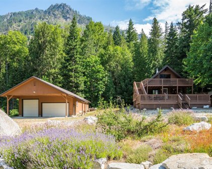 17524 N Shore Drive, Leavenworth