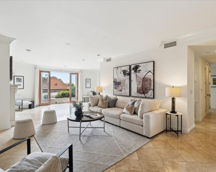 261 S Reeves Dr Unit 302, Beverly Hills