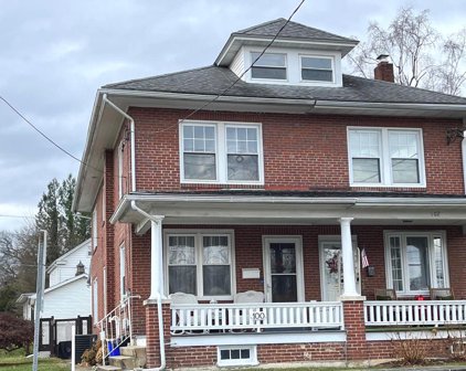 100 Cacoosing Ave, Reading