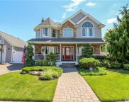 27 Cinque Drive, Farmingdale image