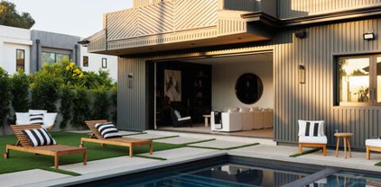 4447 N Camellia Avenue, Studio City