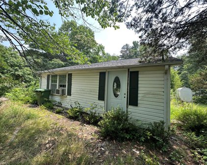 110 Eastview Street, Kernersville