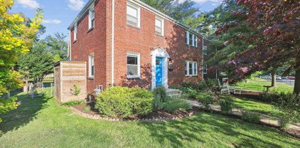 707 N Oakland St, Arlington