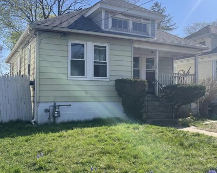57 E Sunset Avenue, Red Bank