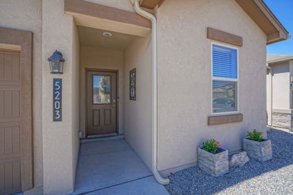 5203 Via Nube, Santa Fe