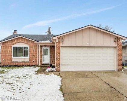 4462 FOX HILL, Sterling Heights