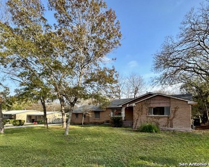 218 Pleasant Dr, Balcones Heights