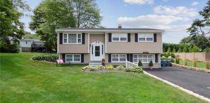 20 Highland  Avenue, Narragansett
