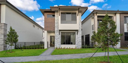 4456 Nw 81st Ave, Doral