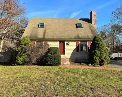 352 Camp St, Yarmouth