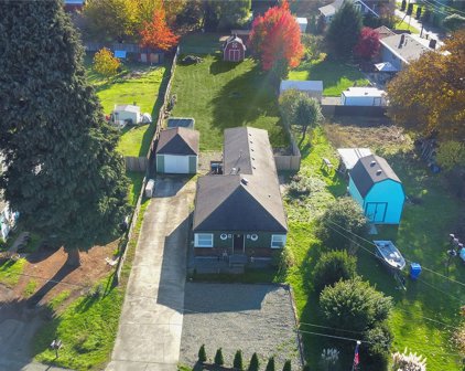 12504 Valley Avenue E, Puyallup