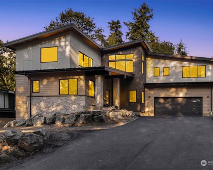 5214 Forest Avenue SE, Mercer Island