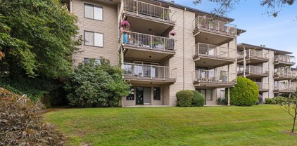 2920 76th Avenue SE Unit #201, Mercer Island