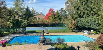 9927 S Glen Rd, Potomac