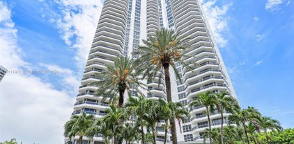 3500 Mystic Pointe Dr Unit #LPH6, Aventura