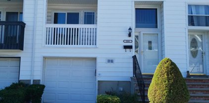 266 Dover Green, Staten Island