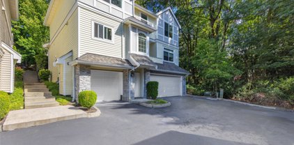 6705 SE Cougar Mountain Way Unit #1, Bellevue