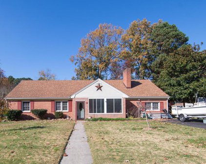 601 Edlon Park Dr, Cambridge