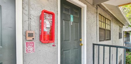 205 Pine Tulip Court Unit 201, Tampa