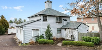 378, 382 W Main St, Collegeville