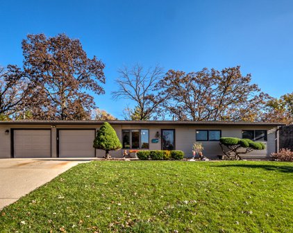 307 Walnut Drive, Streamwood