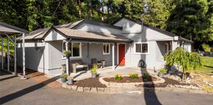 5417 Monta Vista Drive E, Edgewood