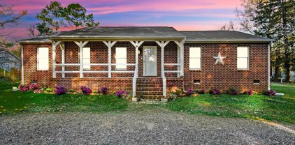 432 Woodlyn Dr, Ruther Glen