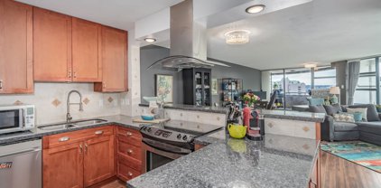 98 Tenth Street Unit 1204, New Westminster