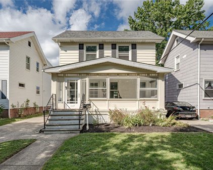 14500 Bayes Avenue, Lakewood
