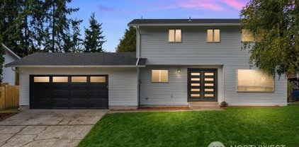 1626 Lake Youngs Way  SE, Renton